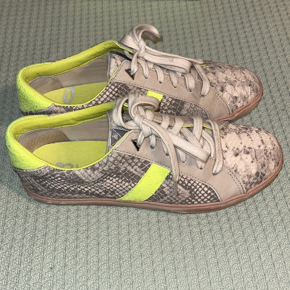 Sam Edelman sneakers